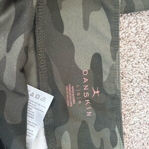 Danskin Green Camo Leggings